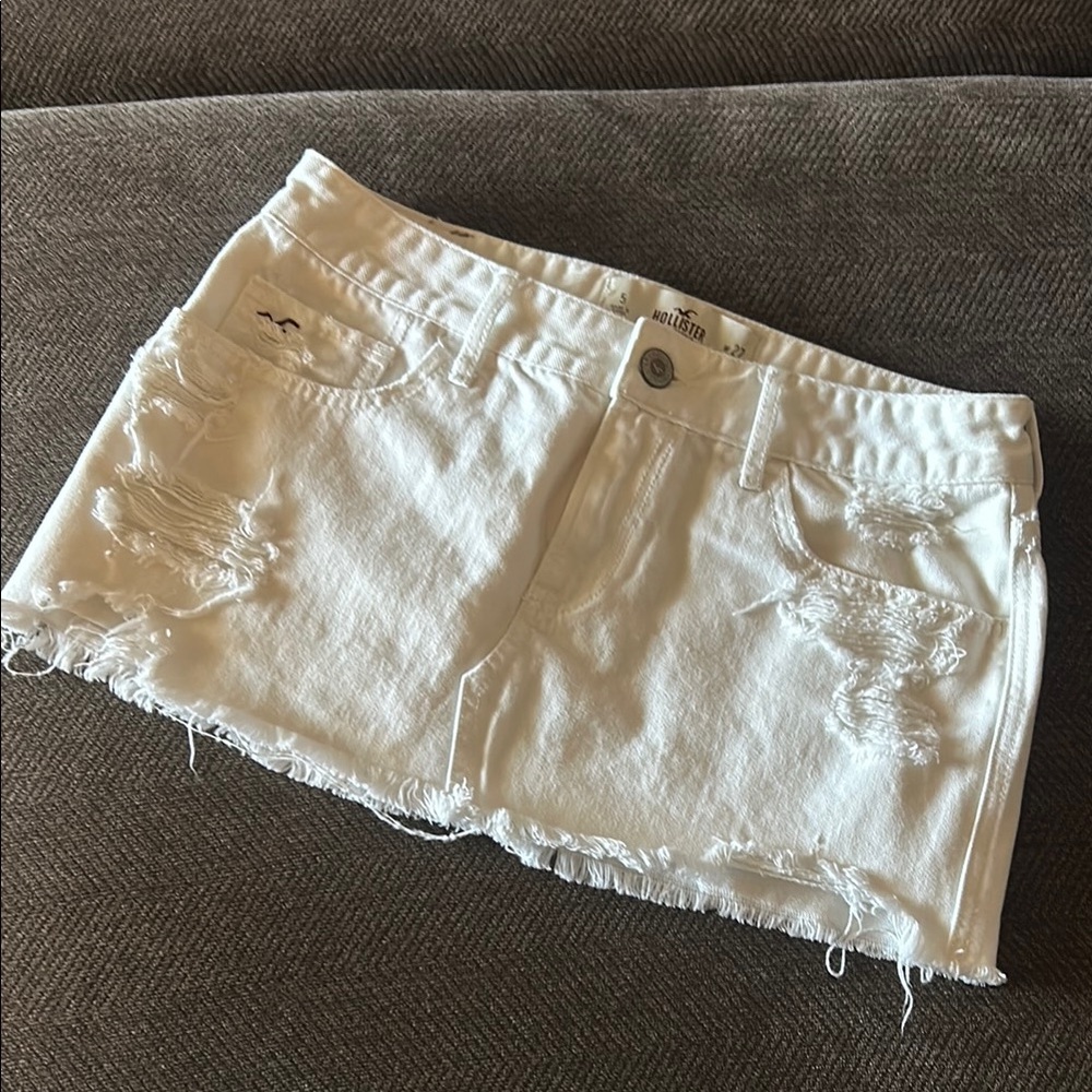 Hollister Women's White Distressed Skirt sz 5 w27 euc
